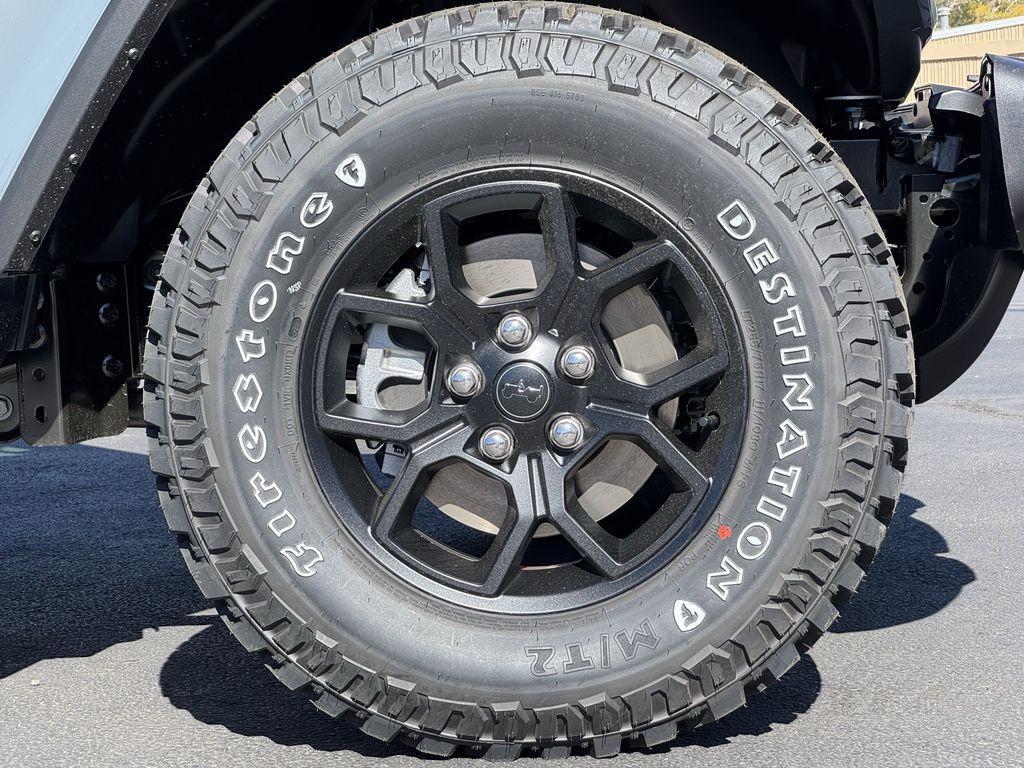 new 2025 Jeep Gladiator car, priced at $51,190