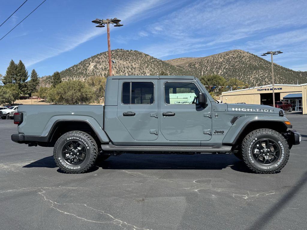 new 2025 Jeep Gladiator car, priced at $51,190