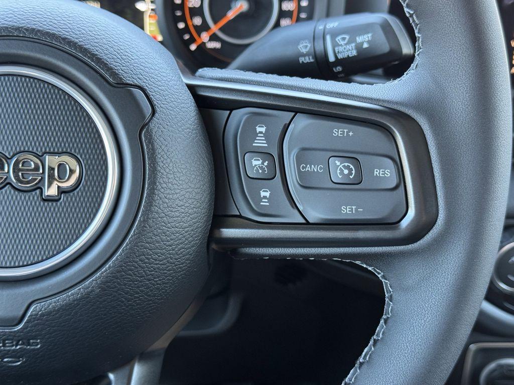 new 2025 Jeep Gladiator car, priced at $51,190