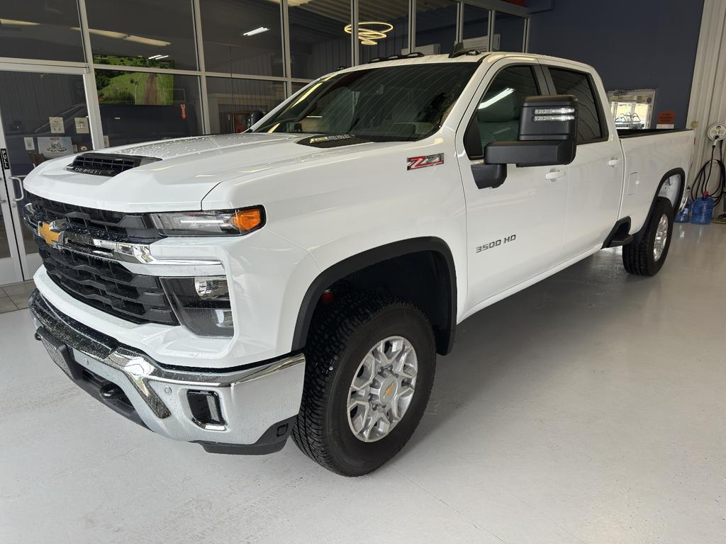 new 2025 Chevrolet Silverado 3500 car, priced at $76,830
