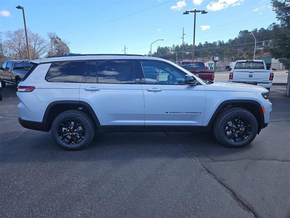 new 2024 Jeep Grand Cherokee L car, priced at $45,220