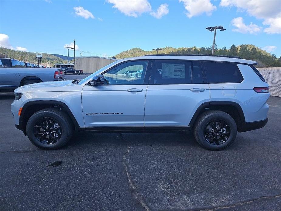 new 2024 Jeep Grand Cherokee L car, priced at $45,220