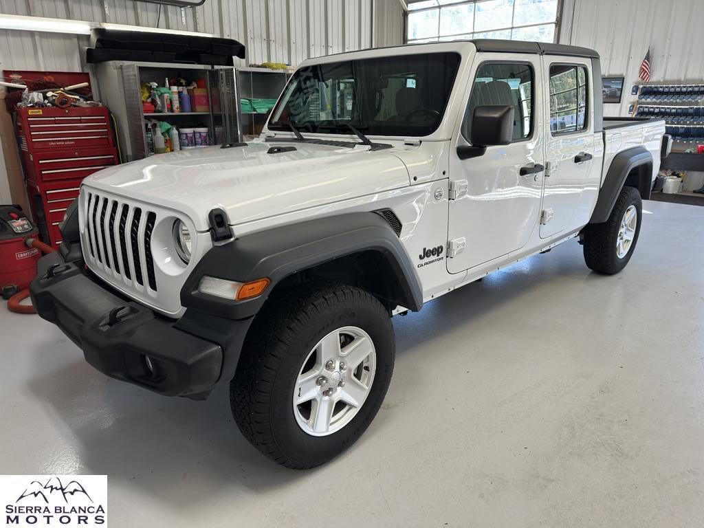 used 2020 Jeep Gladiator car, priced at $33,384