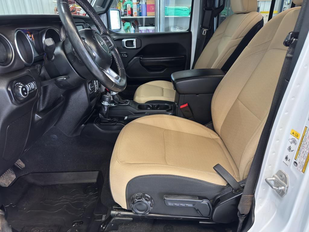 used 2020 Jeep Gladiator car, priced at $33,384