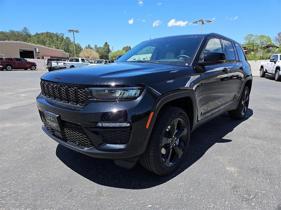 new 2024 Jeep Grand Cherokee car, priced at $53,228