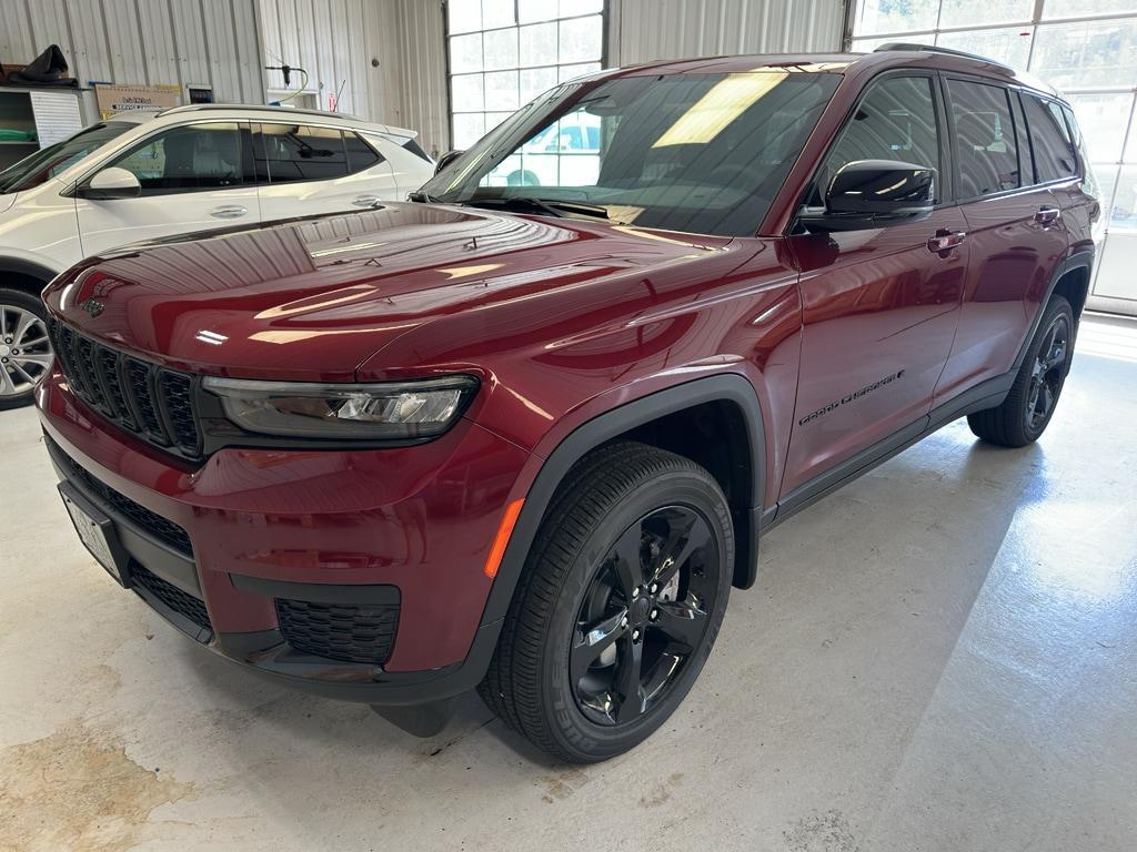 new 2025 Jeep Grand Cherokee L car, priced at $49,045