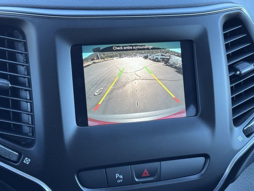 used 2020 Jeep Cherokee car, priced at $20,984