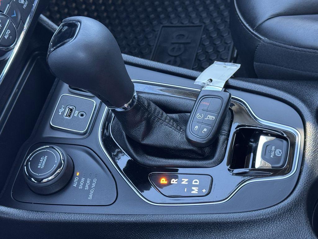 used 2020 Jeep Cherokee car, priced at $20,984