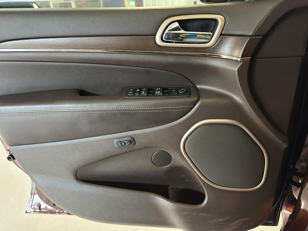 used 2014 Jeep Grand Cherokee car, priced at $13,984