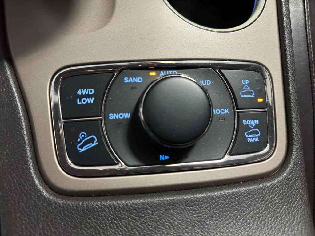 used 2014 Jeep Grand Cherokee car, priced at $13,984
