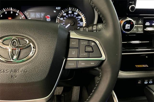 used 2023 Toyota Highlander car, priced at $39,809