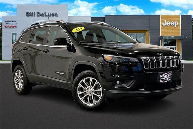 used 2019 Jeep Cherokee car, priced at $17,722