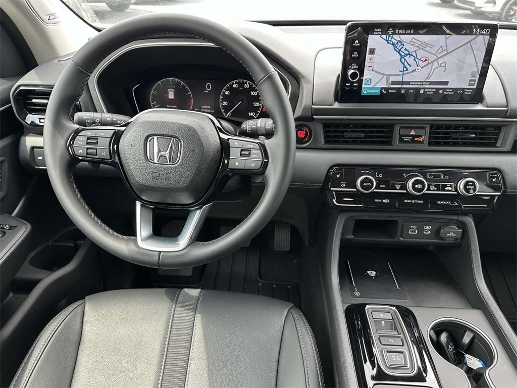 new 2025 Honda Pilot car, priced at $48,569