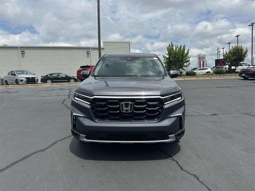 new 2025 Honda Pilot car, priced at $42,703