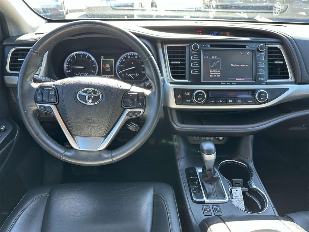 used 2019 Toyota Highlander car, priced at $26,783