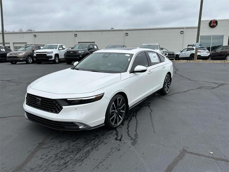 new 2025 Honda Accord Hybrid car, priced at $40,850