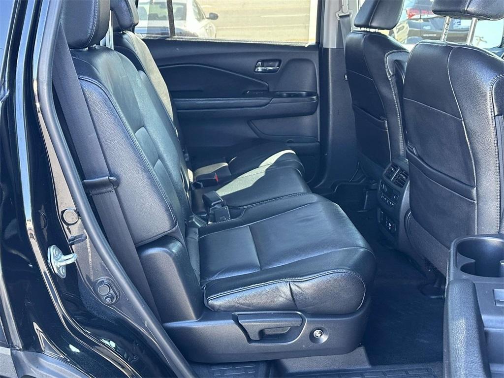 used 2021 Honda Pilot car, priced at $30,981