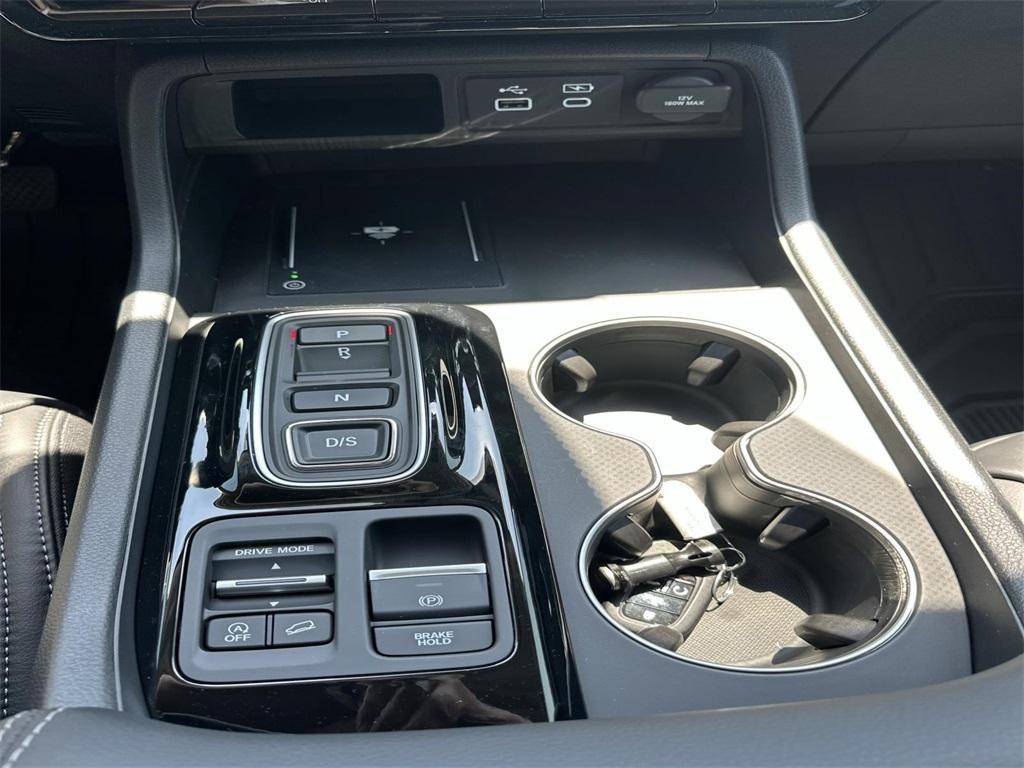 new 2025 Honda Pilot car, priced at $45,168