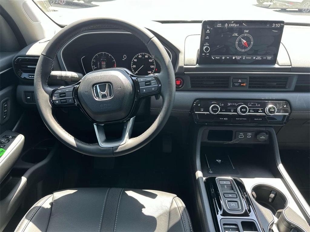 new 2025 Honda Pilot car, priced at $45,168