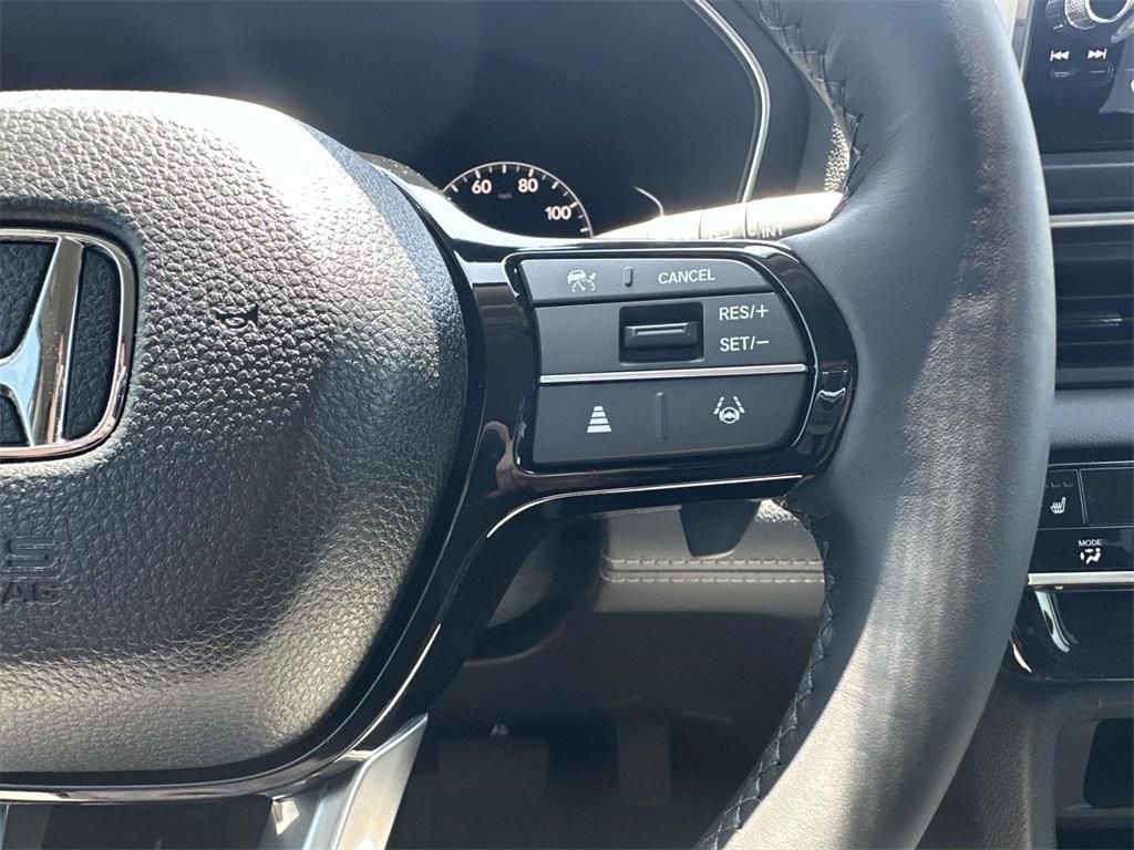 new 2025 Honda Pilot car, priced at $45,168