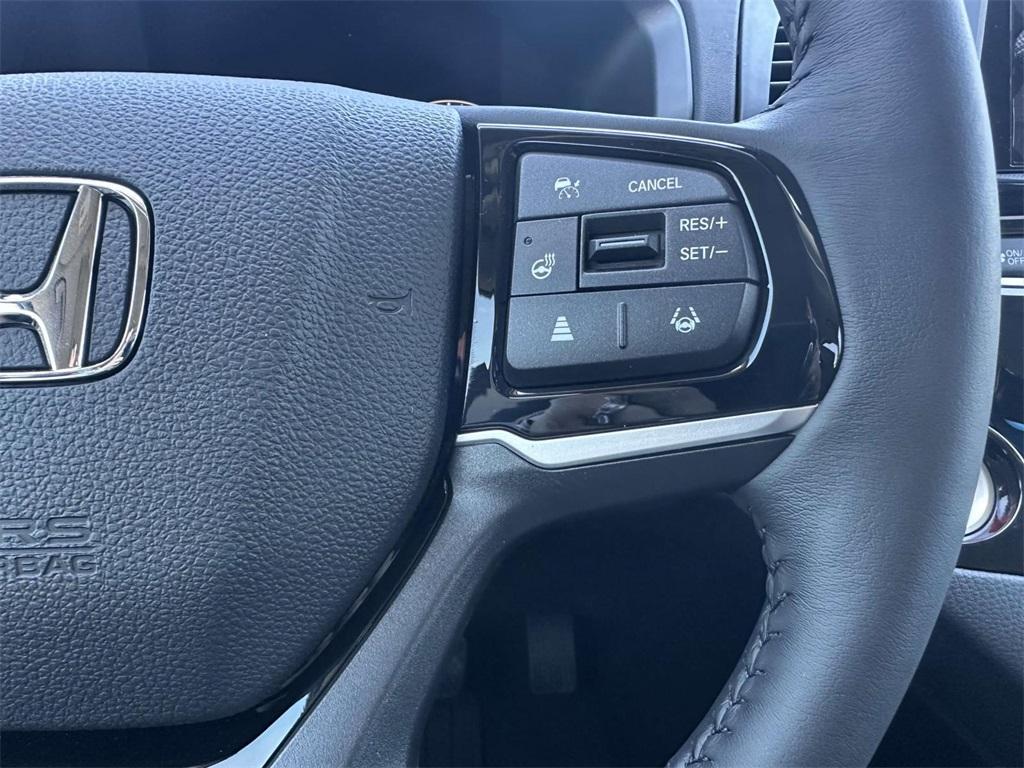 new 2025 Honda Odyssey car, priced at $52,630