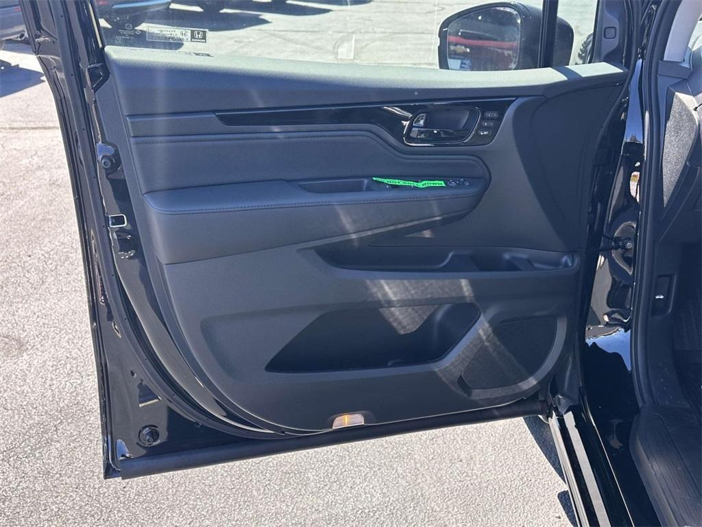 new 2025 Honda Odyssey car, priced at $52,630