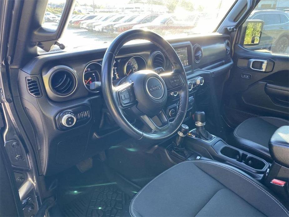 used 2021 Jeep Gladiator car, priced at $30,784