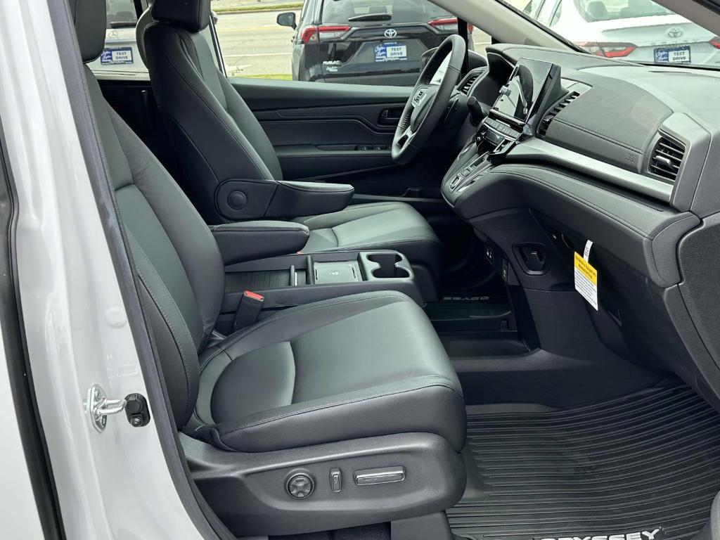 new 2025 Honda Odyssey car, priced at $44,125
