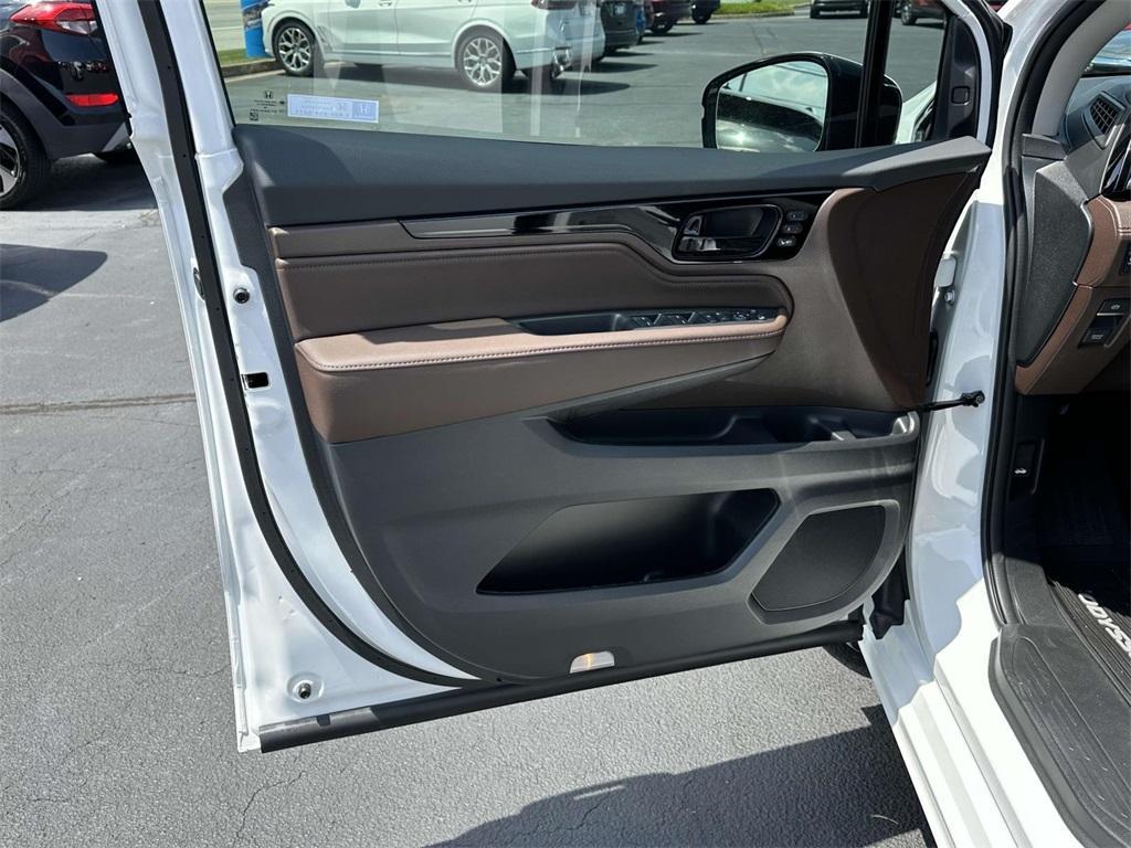 new 2025 Honda Odyssey car, priced at $53,085