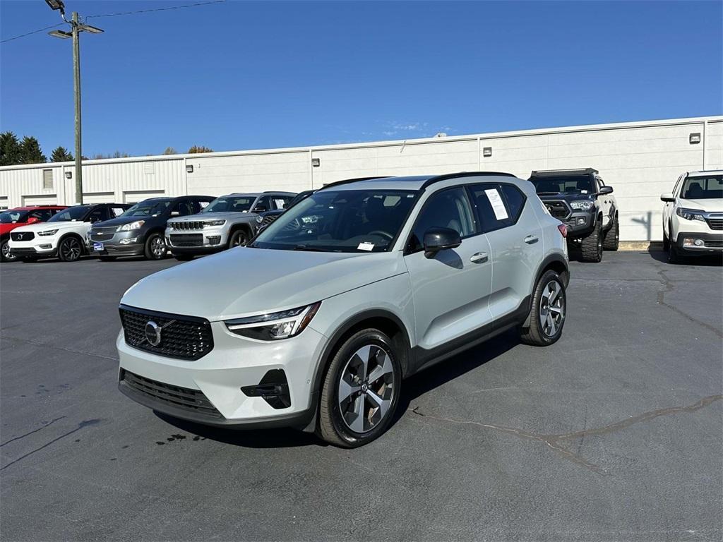 used 2024 Volvo XC40 car, priced at $33,483