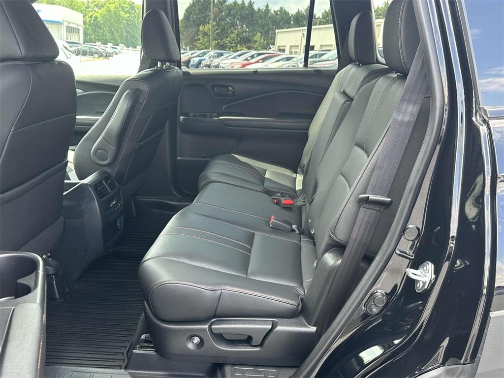 used 2022 Honda Pilot car, priced at $35,482