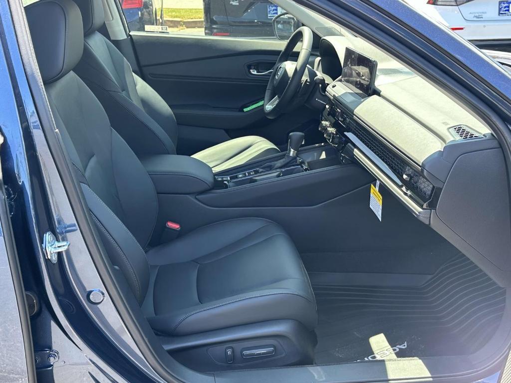 new 2025 Honda Accord Hybrid car, priced at $39,237
