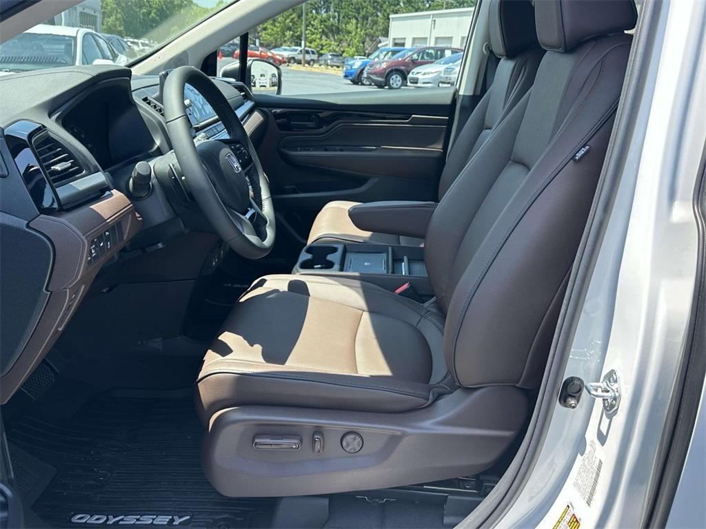 new 2025 Honda Odyssey car, priced at $48,815