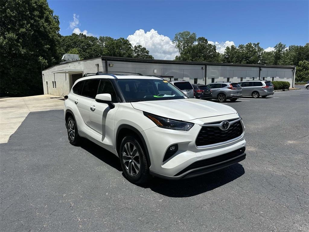 used 2021 Toyota Highlander car, priced at $33,981