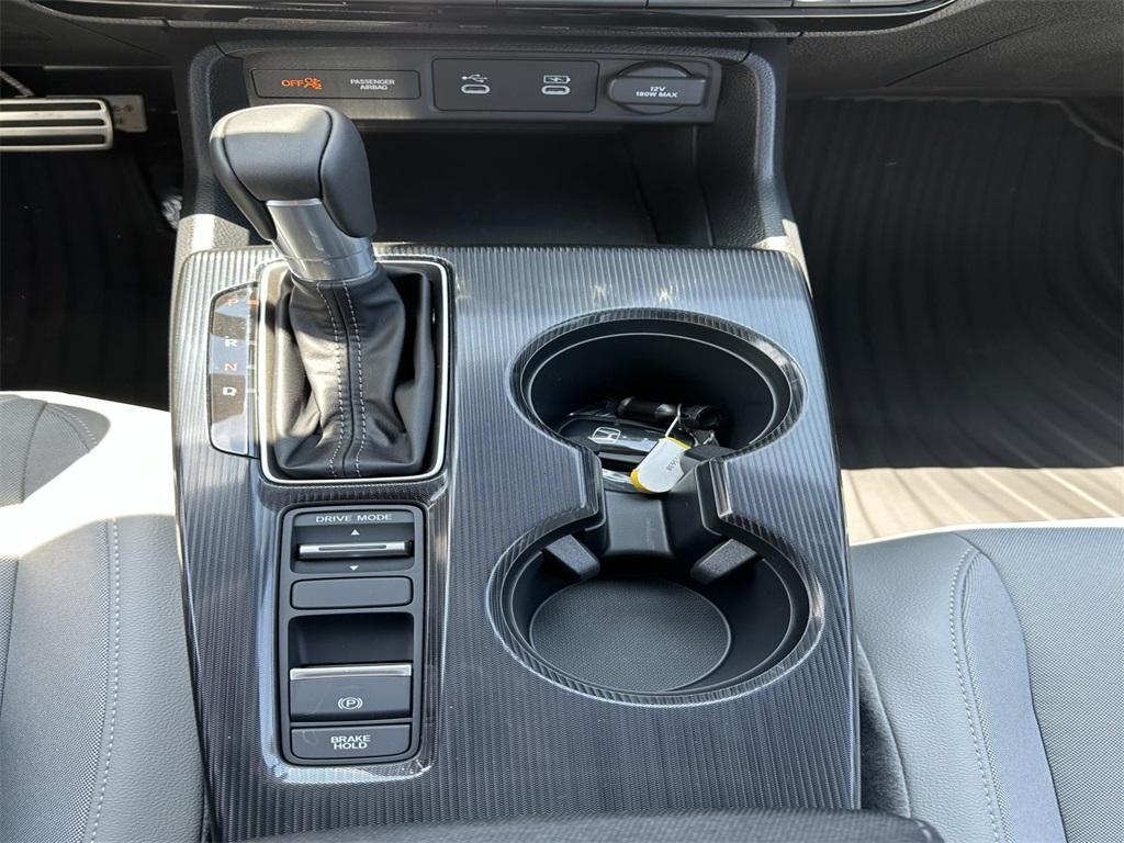 new 2025 Honda Civic Hybrid car, priced at $29,944
