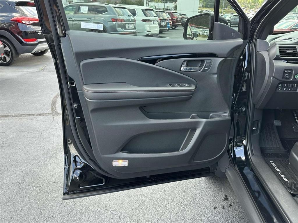 new 2025 Honda Ridgeline car, priced at $48,200