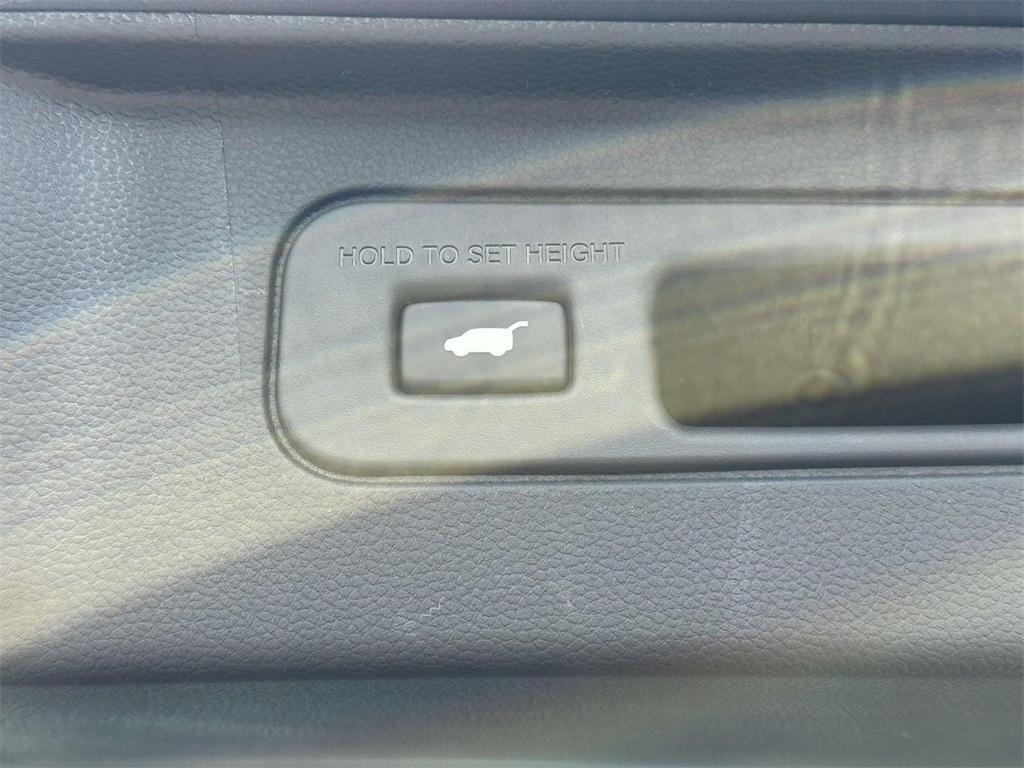 new 2025 Honda Pilot car, priced at $52,894