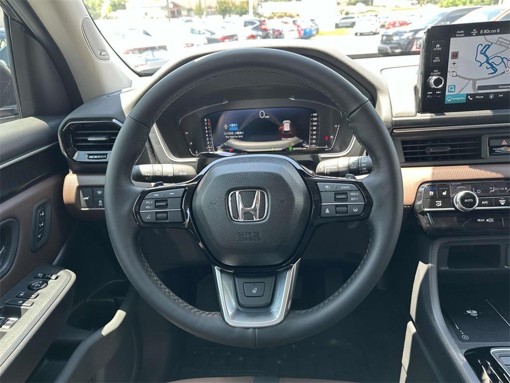 new 2025 Honda Pilot car, priced at $52,894