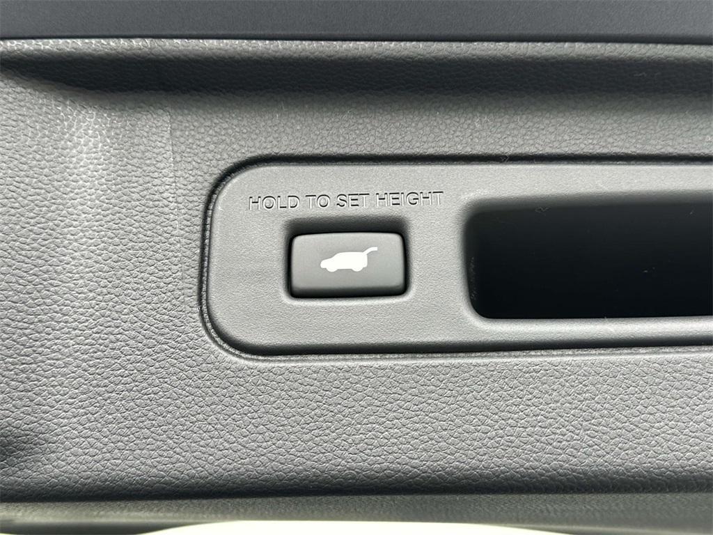 new 2025 Honda Pilot car, priced at $55,057