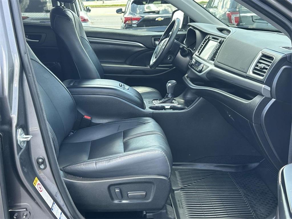 used 2018 Toyota Highlander car, priced at $25,482