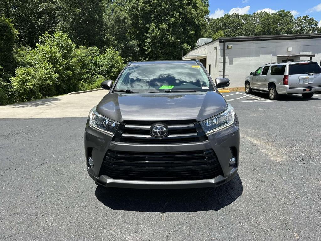 used 2018 Toyota Highlander car, priced at $25,981