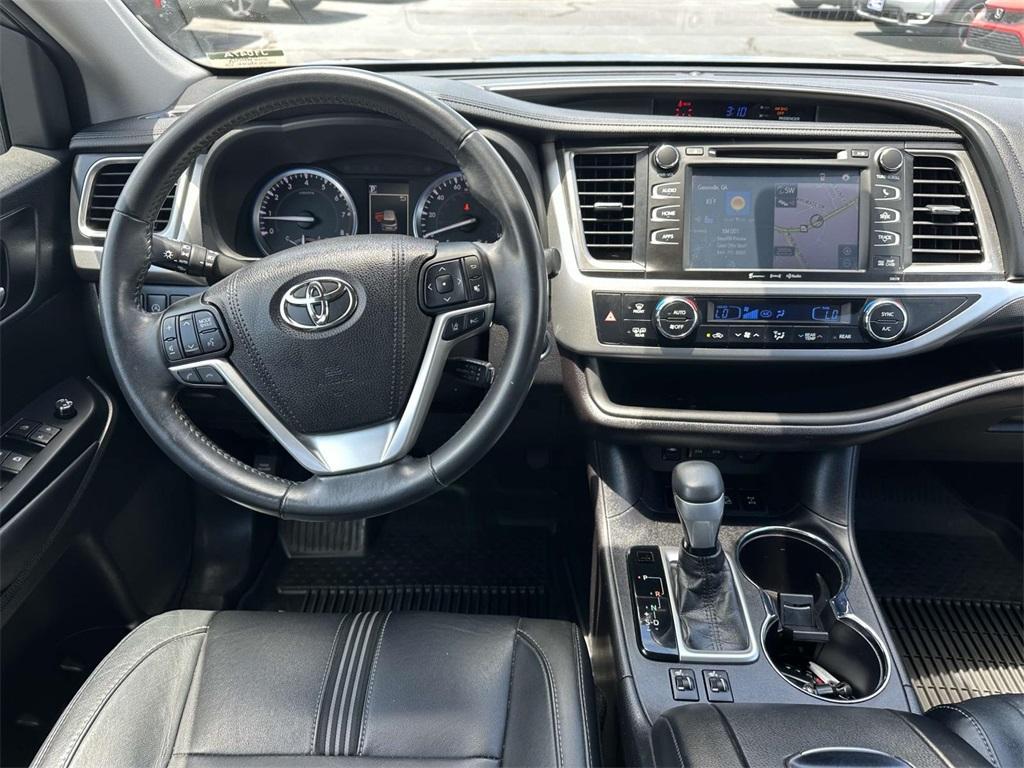 used 2018 Toyota Highlander car, priced at $25,482
