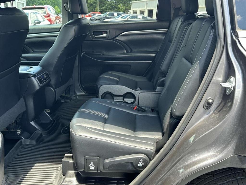 used 2018 Toyota Highlander car, priced at $25,482