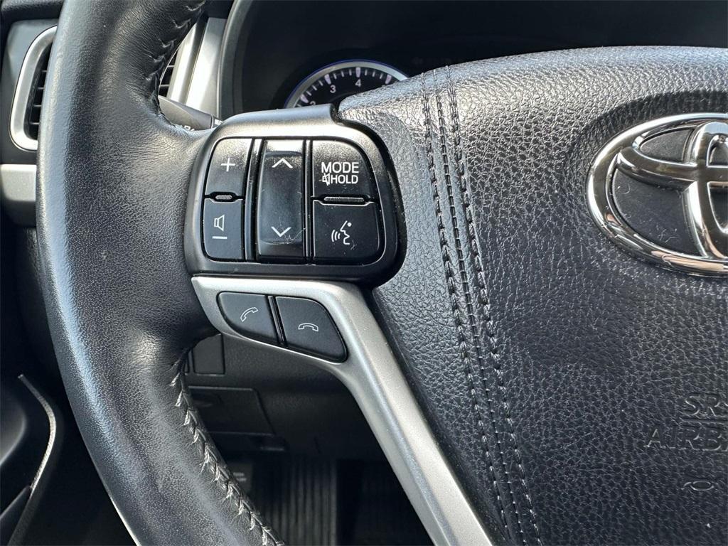 used 2018 Toyota Highlander car, priced at $25,482
