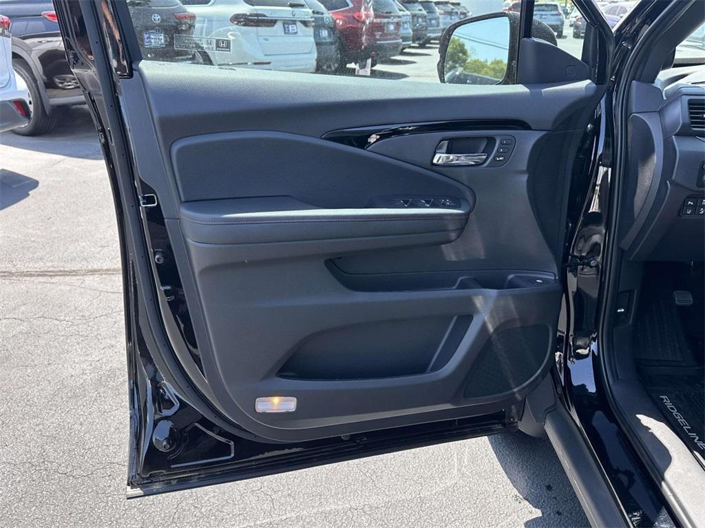 new 2025 Honda Ridgeline car, priced at $48,200