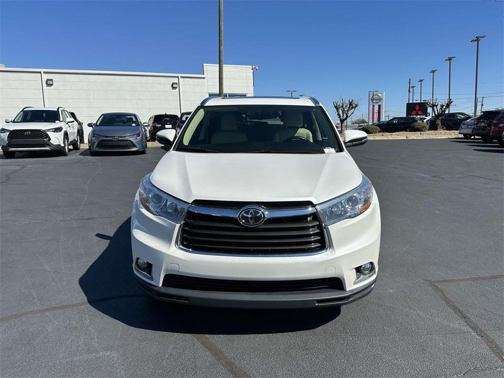 used 2015 Toyota Highlander car, priced at $19,482