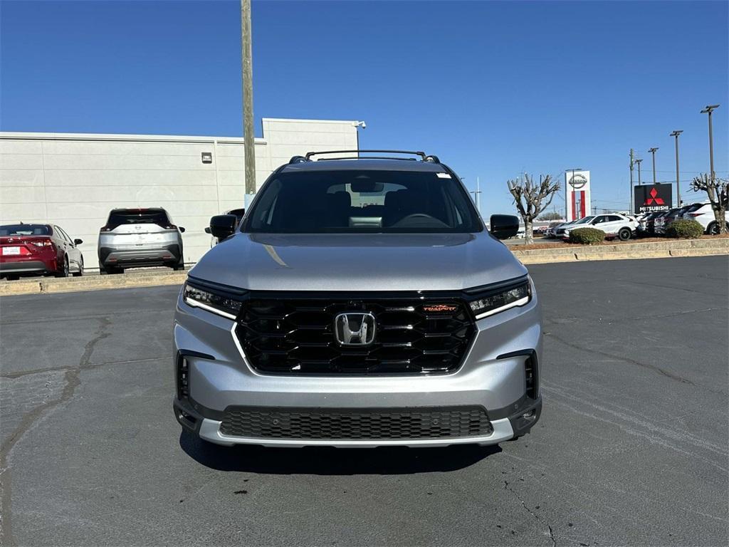 new 2025 Honda Pilot car, priced at $49,325