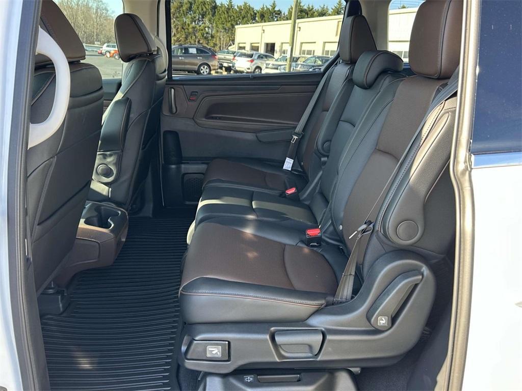 new 2025 Honda Odyssey car, priced at $53,085