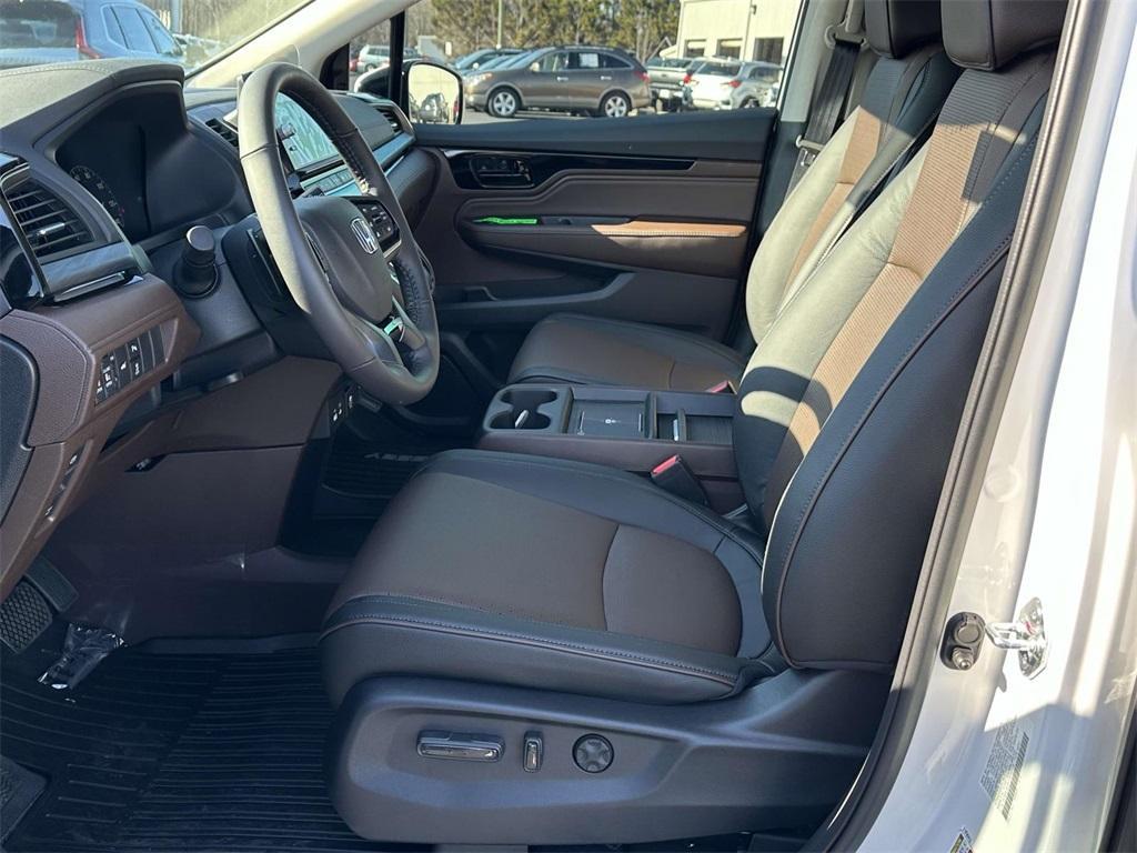 new 2025 Honda Odyssey car, priced at $53,085