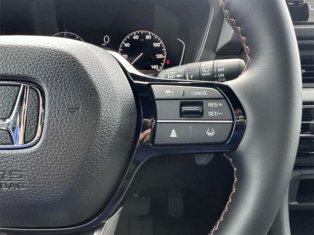 new 2025 Honda Pilot car, priced at $48,308